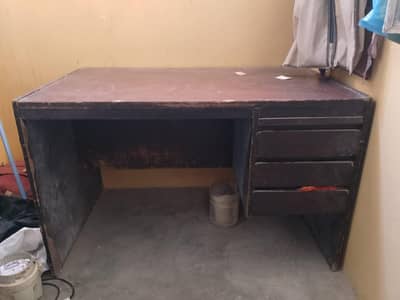 Office Table with 3 drawz
