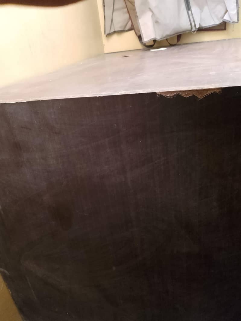 Office Table with 3 drawz 4
