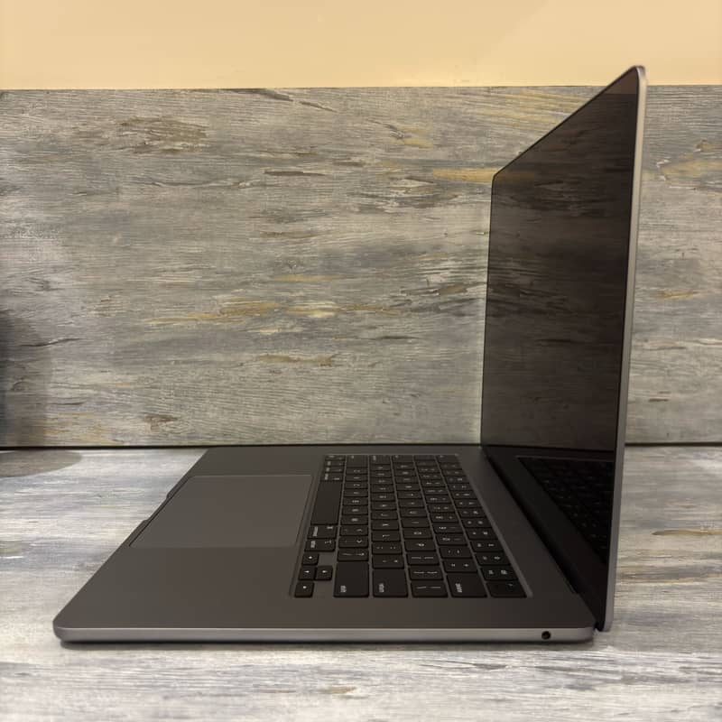 Macbook Air M2 2
