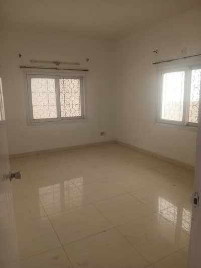 Portion rent 240yd west Gulshan 1 Near noor masjid Tile flooring 2 bed drawing loung terrice 1 attached 1 common  No pets allow No kids , all adults in family  6 plus 1 With roof 80k rent dmd *Code(16957)*