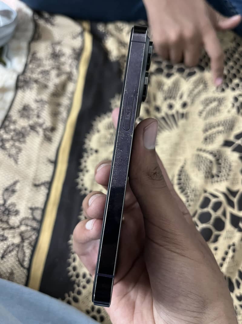 Apple iPhone 14 Pro 3