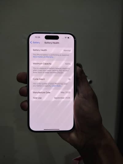 Apple iPhone 16