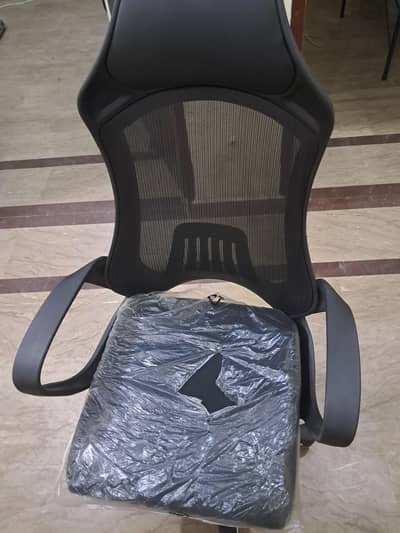Revolving Office Chair for Sale – 10/10 Condition