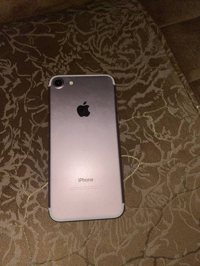 Apple iPhone 7 1