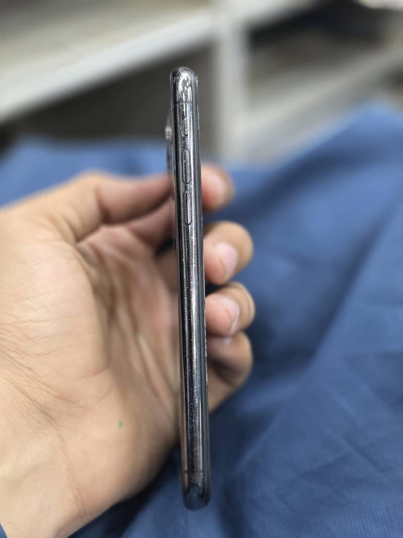 Apple iPhone X 2