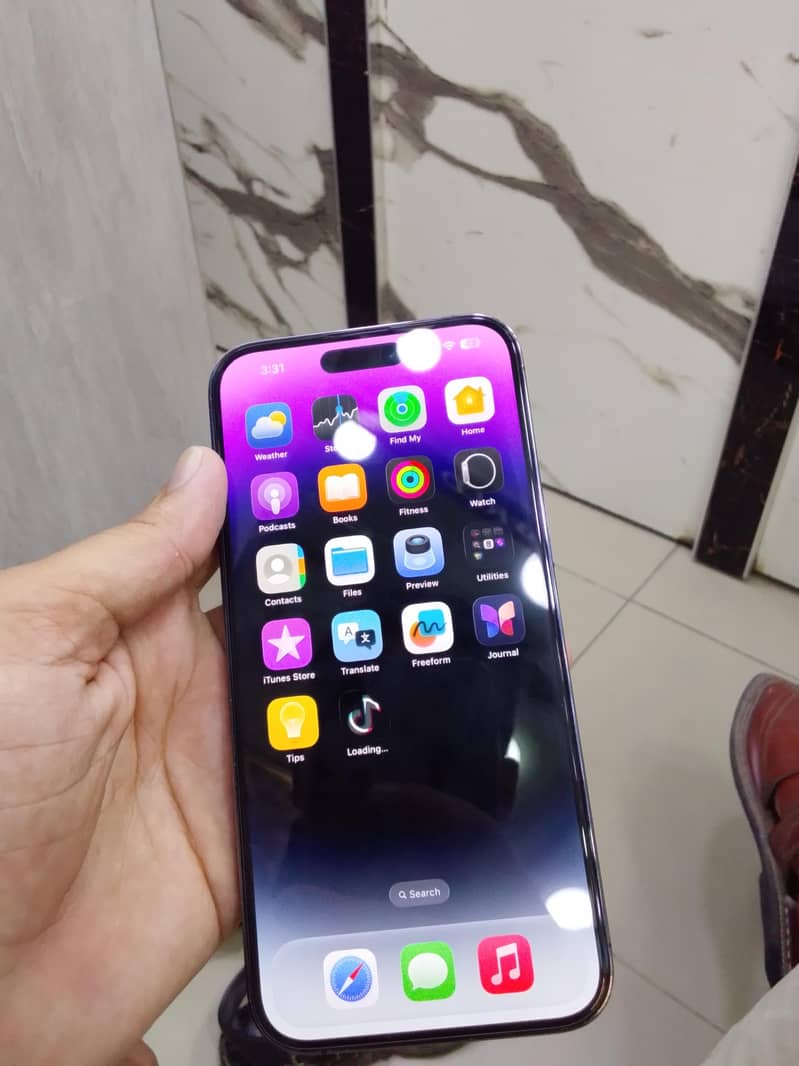 Apple iPhone 14 Pro Max 0
