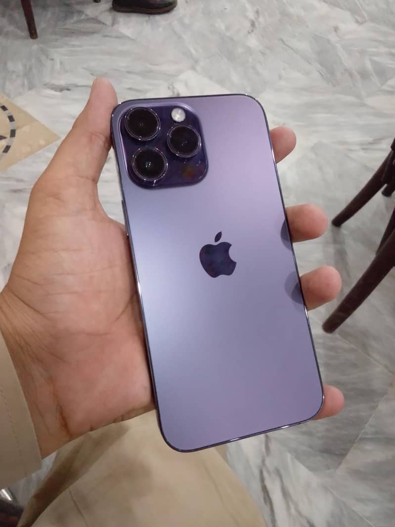 Apple iPhone 14 Pro Max 1