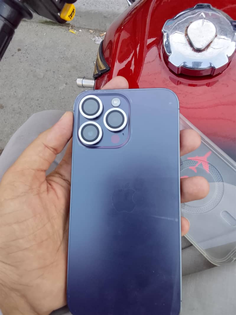 Apple iPhone 14 Pro Max 2