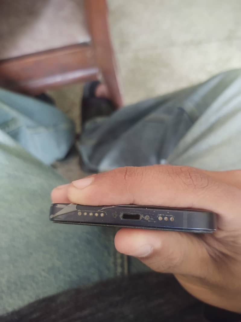 Apple iPhone 12 7