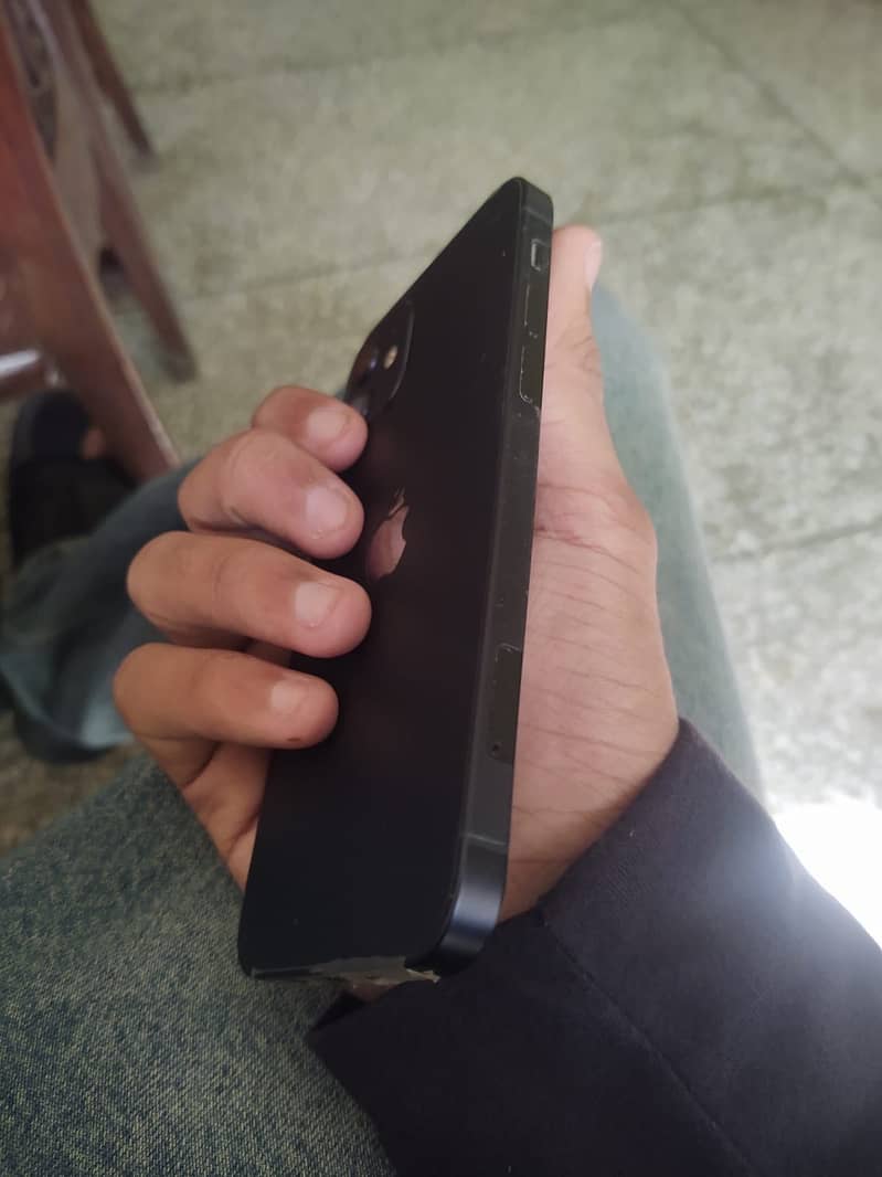 Apple iPhone 12 8