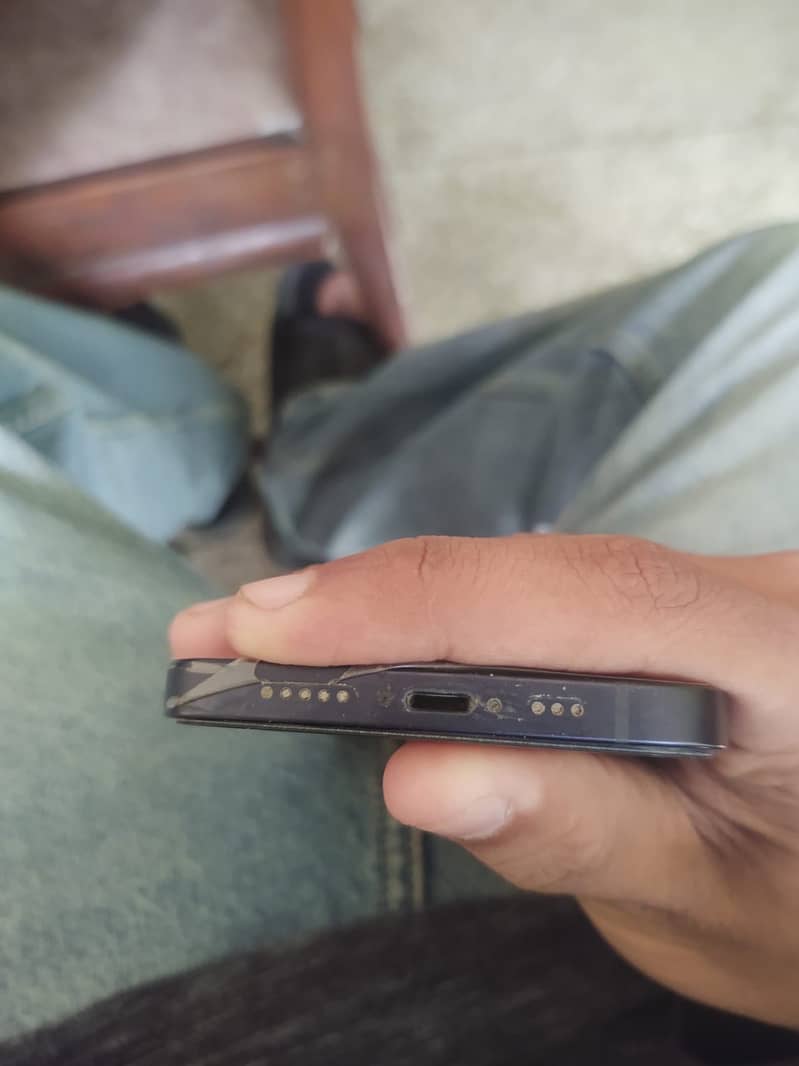Apple iPhone 12 9