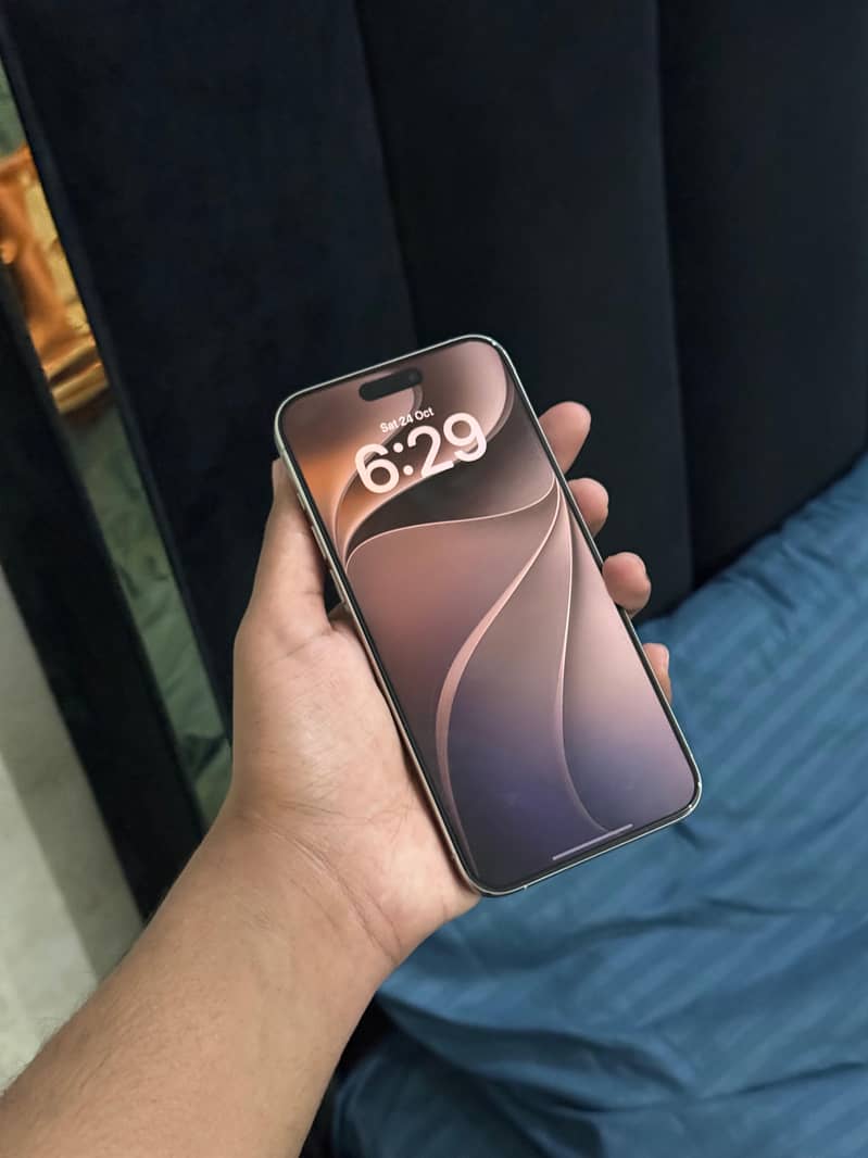 Apple iPhone 15 Pro Max 3