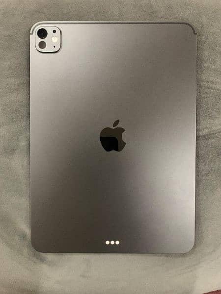 Apple iPad Pro M5 0
