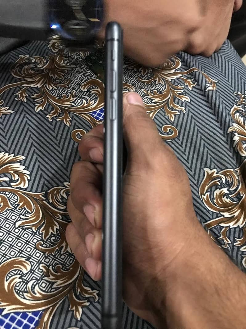 Apple iPhone 11 5