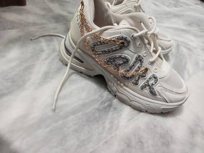 women sneakers