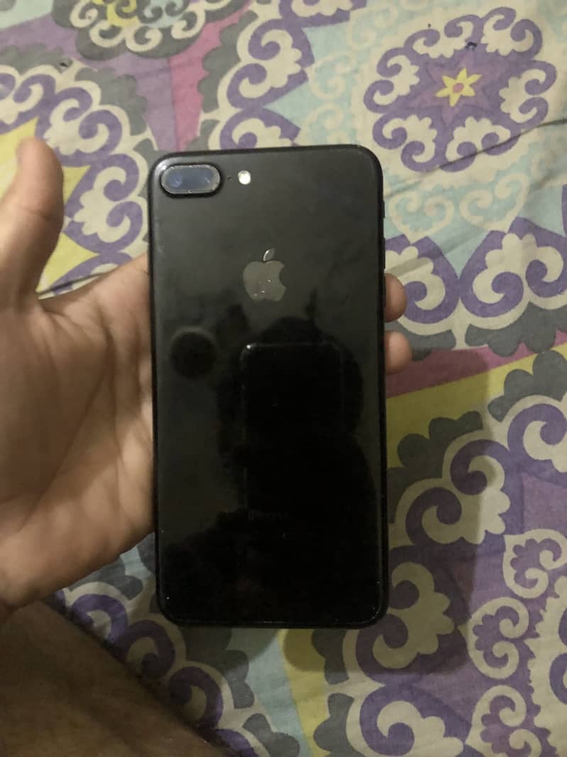 Apple iPhone 7 Plus 3