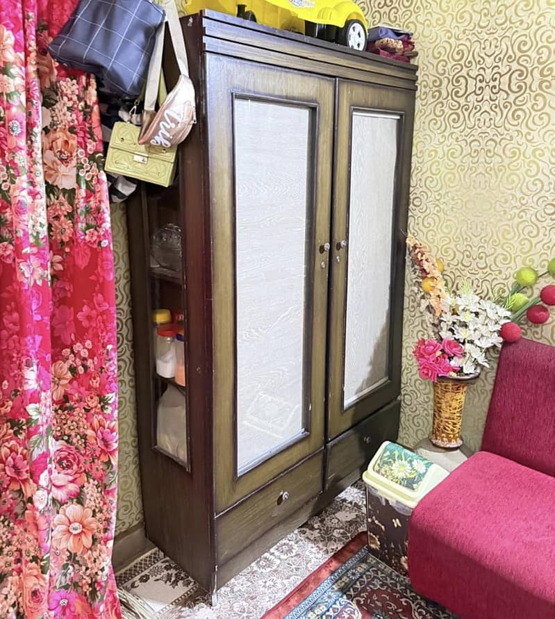 bed  , showcase, dressing, 2 side table 1