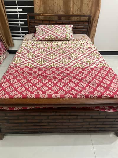Single Wooden Bed With Dimond Mattress