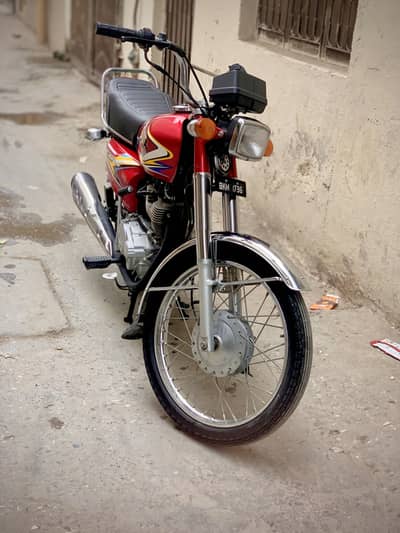 Cg125 modal 2019 all ok good condition only WhatsApp 03005623024