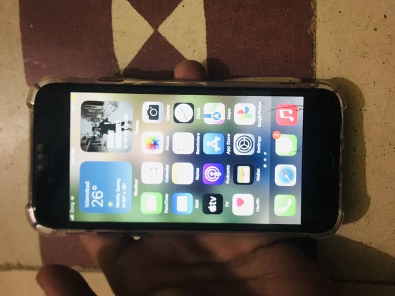 Apple iPhone 8 3