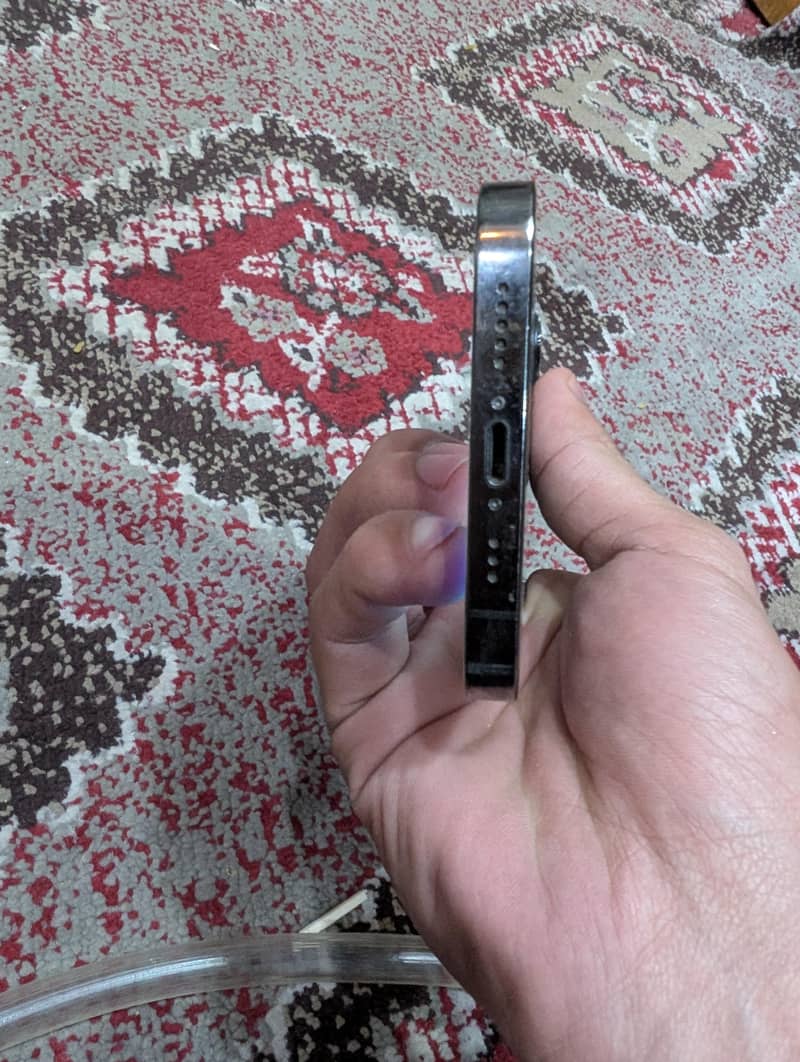 Apple iPhone 12 Pro 2