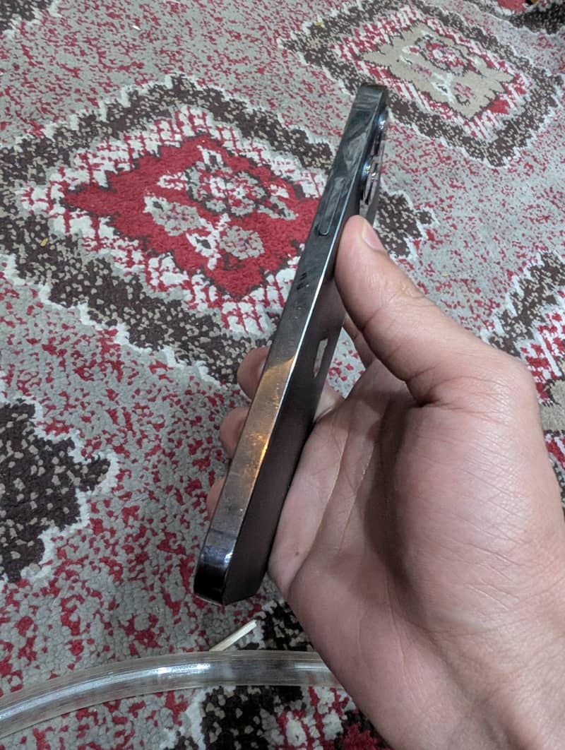 Apple iPhone 12 Pro 3