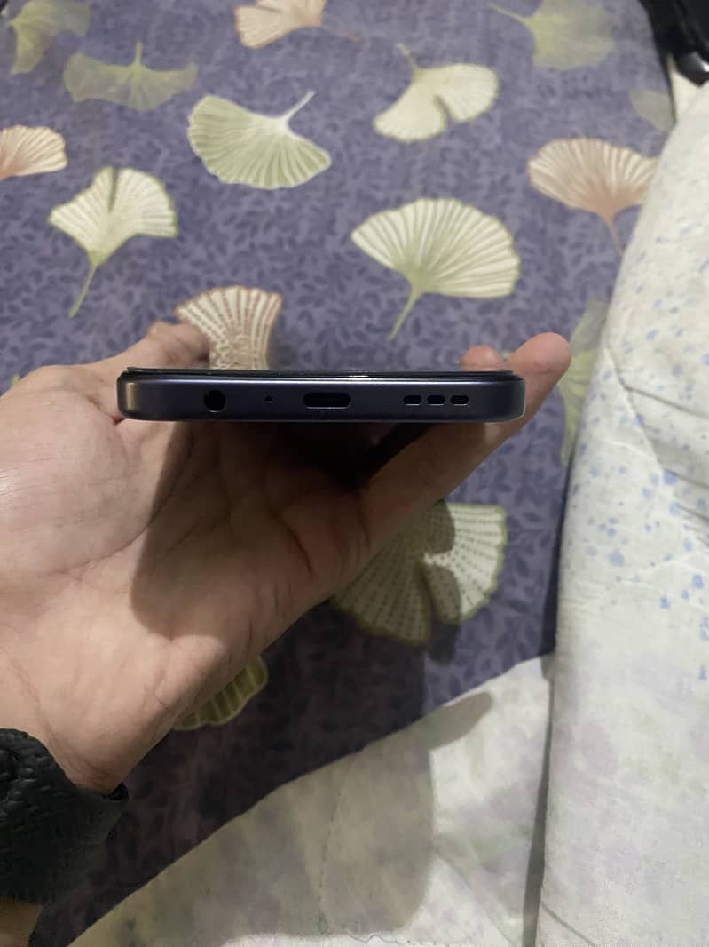 OPPO A6k 4