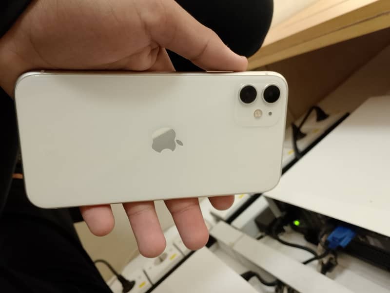 Apple iPhone 11 2
