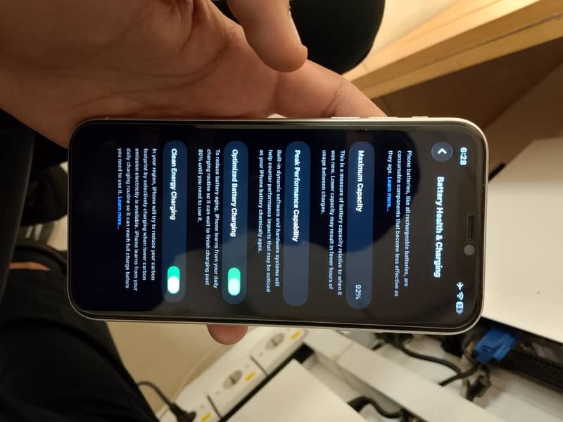 Apple iPhone 11 3