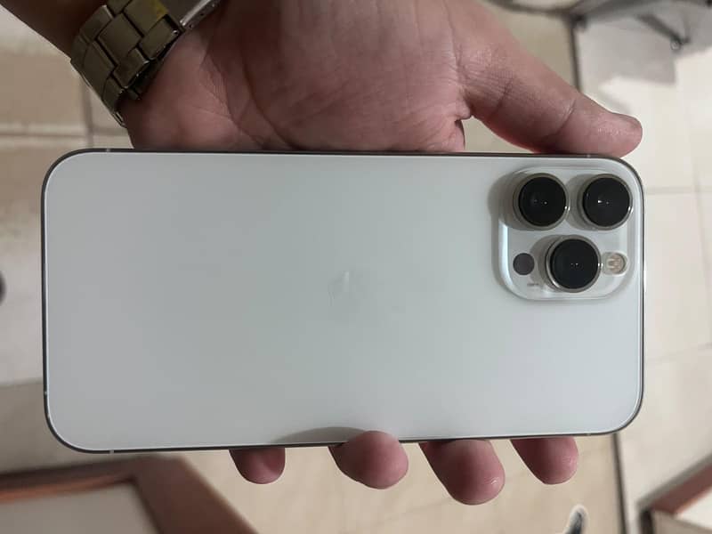 Apple iPhone 13 Pro Max 0