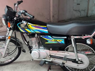 Honda 125 Black Color
