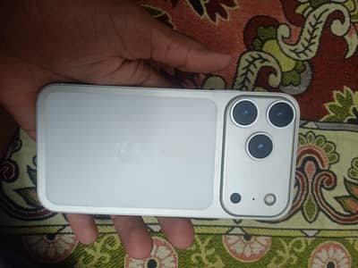 Apple iPhone XR convert 17 pro