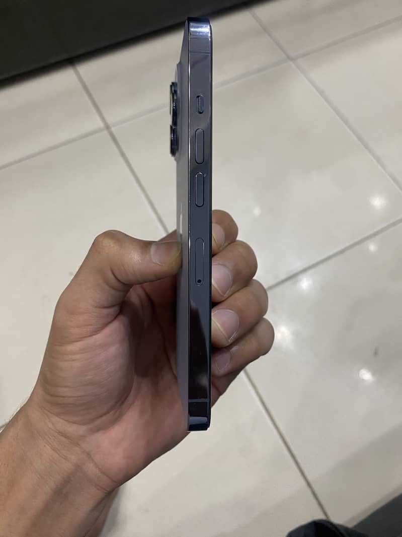 Apple iPhone 13 Pro JV 2