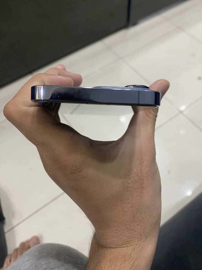 Apple iPhone 13 Pro JV 3