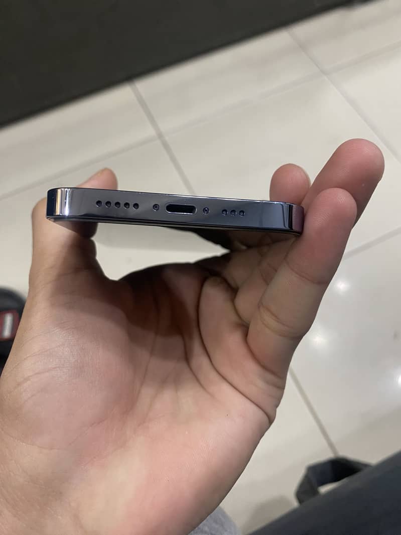 Apple iPhone 13 Pro JV 4