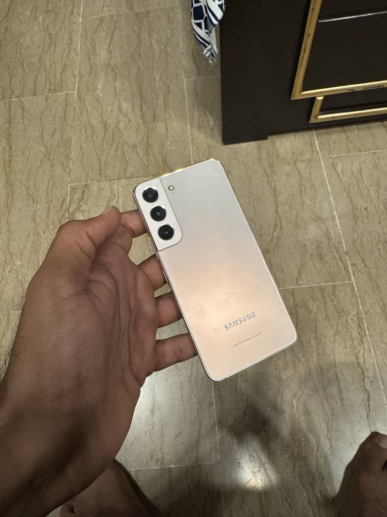 Samsung Mobile S22 0