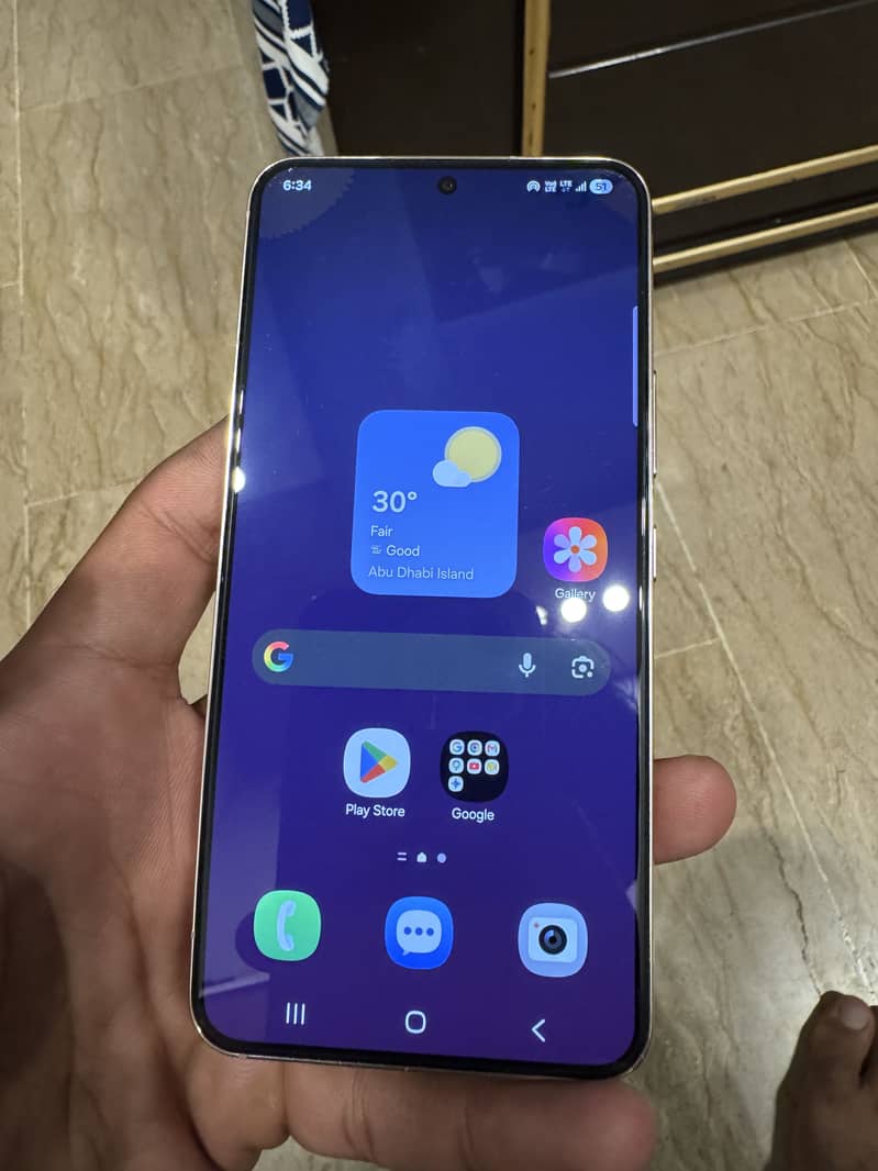 Samsung Mobile S22 5