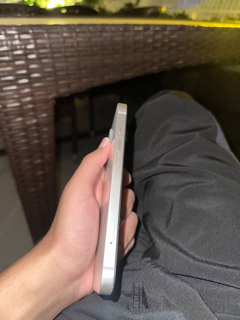 Apple iPhone 13 4