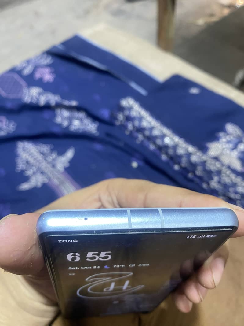 Google Pixel 7a 5