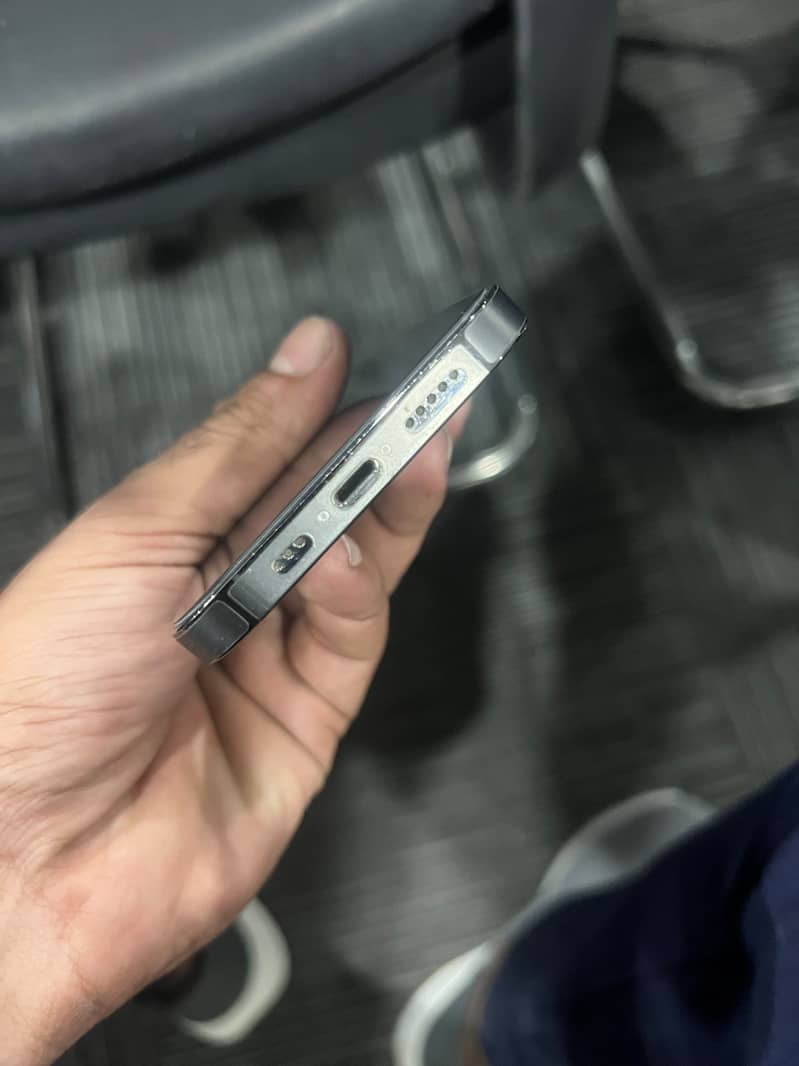 Apple iPhone 13 Pro 0