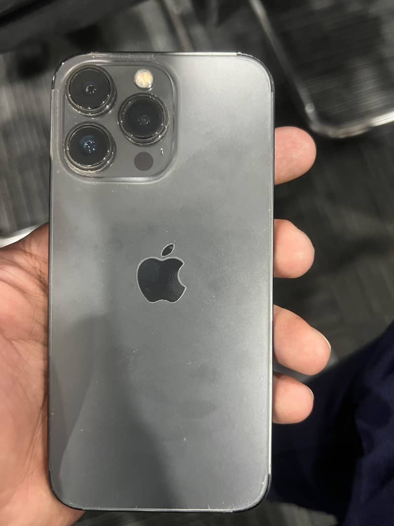 Apple iPhone 13 Pro 3