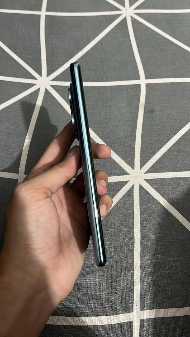 Xiaomi Redmi Note 14 Pro 3