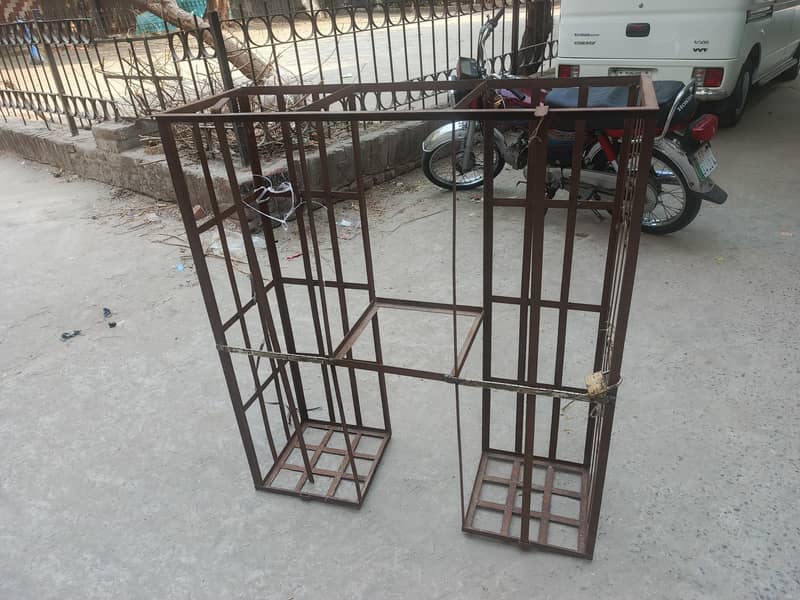 Supply stand 3