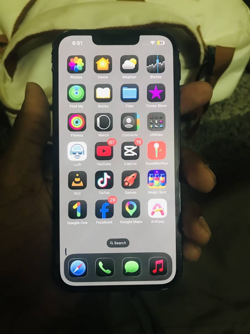 Apple iPhone 13 2
