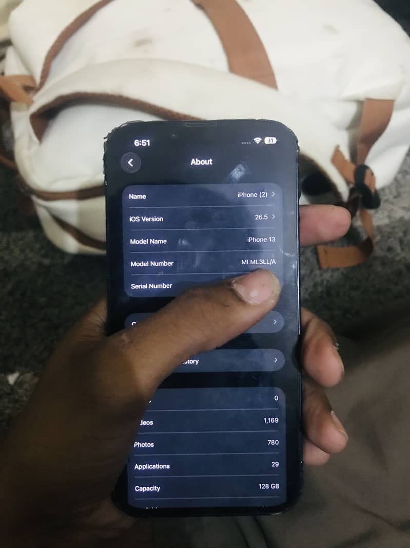 Apple iPhone 13 7