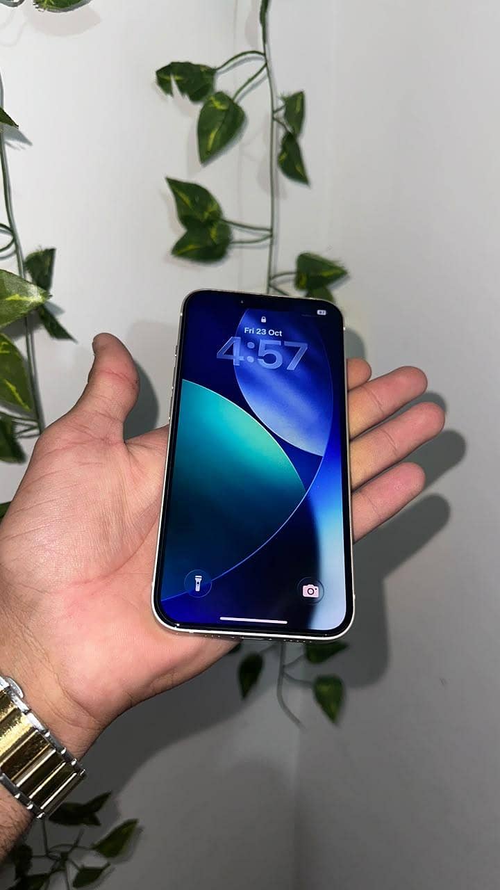 Apple iPhone 14 3