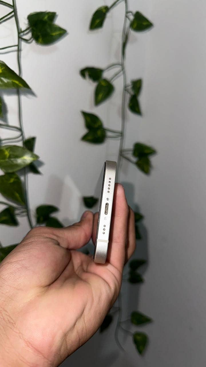 Apple iPhone 14 6