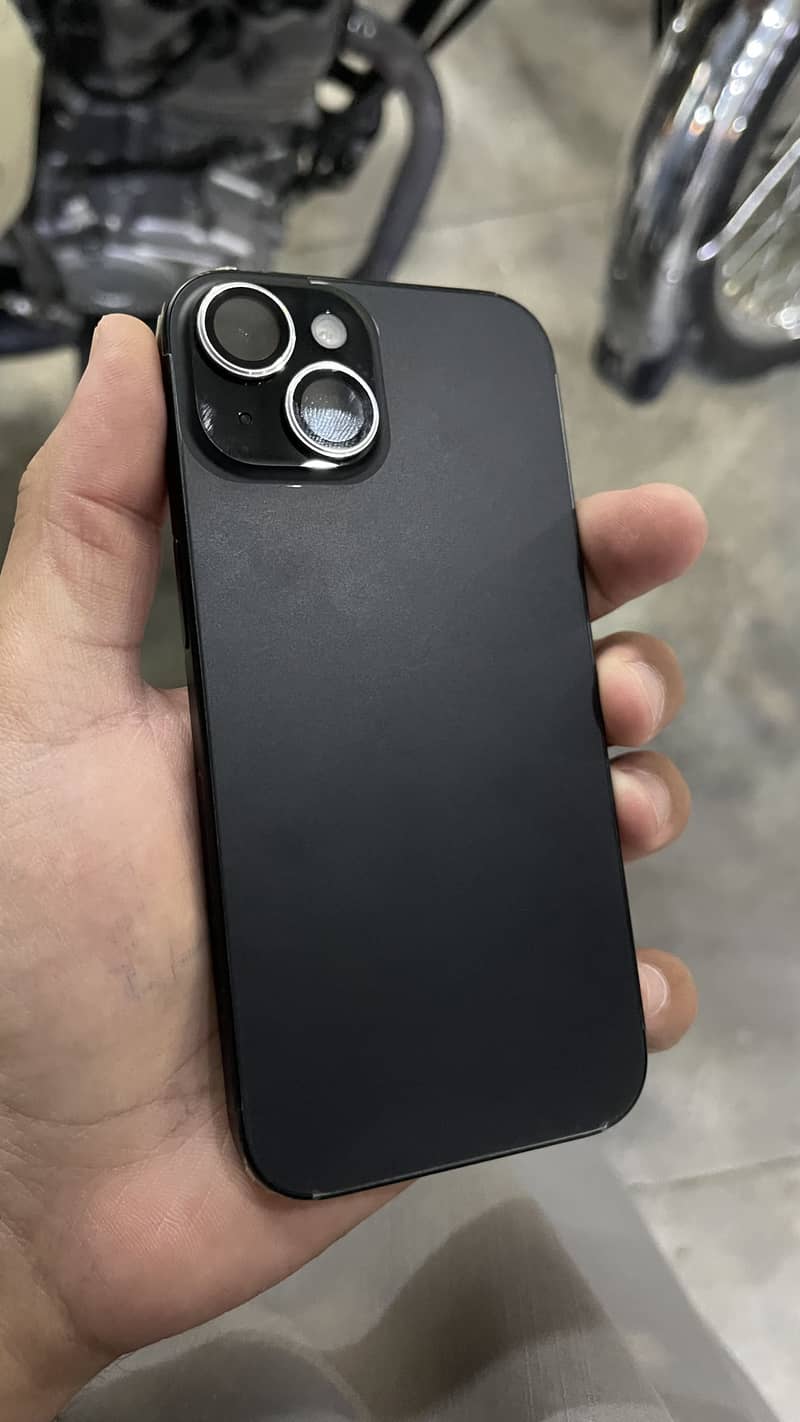 Apple iPhone 15 3