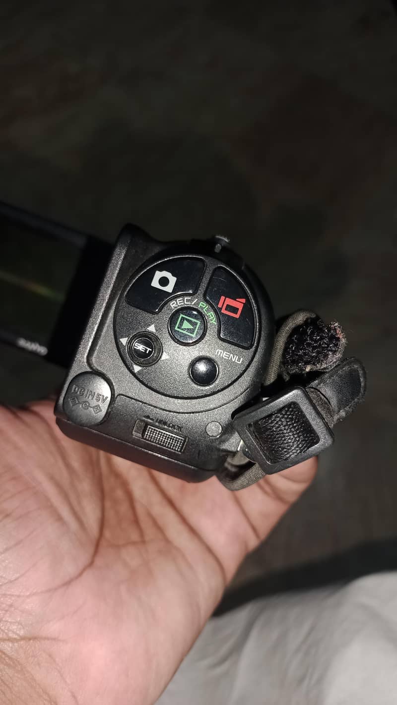 handy camera sanyo 3