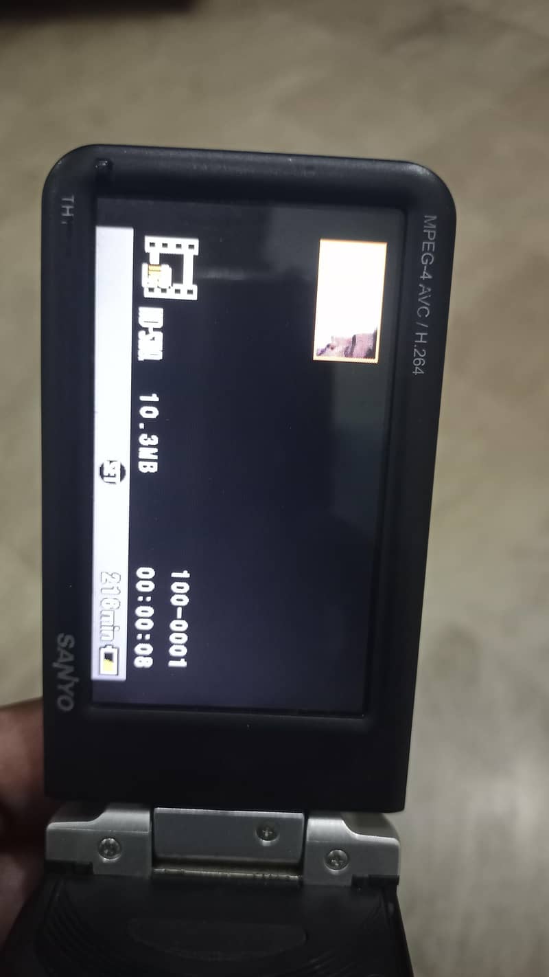 handy camera sanyo 6